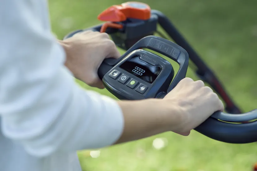 Husqvarna LC 353iVX